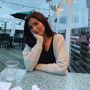 Meet your Posher, Kira